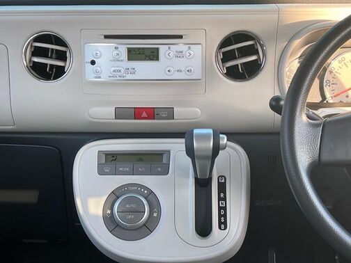 自社ローン実績１０００台以上！全国配車可能☆整備工場完備☆女性スタッフ対応☆全国故障対応
